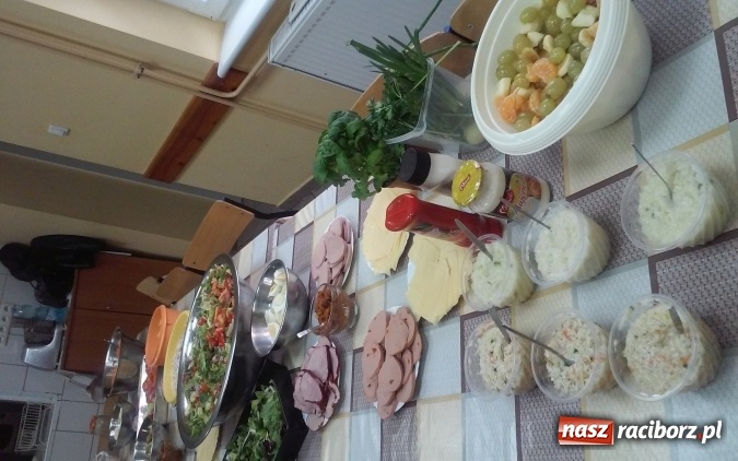 Zdjęcie w galerii na portalu naszraciborz.pl: MOW Rudy - Europejski Dzień Zdrowego Jedzenia wiadomości z regionu