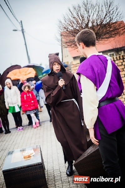 Zdjęcie w galerii na portalu naszraciborz.pl: Święty z wyobraźnią miłosierdzia w Samborowicach wiadomości z regionu