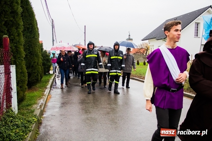 Zdjęcie w galerii na portalu naszraciborz.pl: Święty z wyobraźnią miłosierdzia w Samborowicach wiadomości z regionu