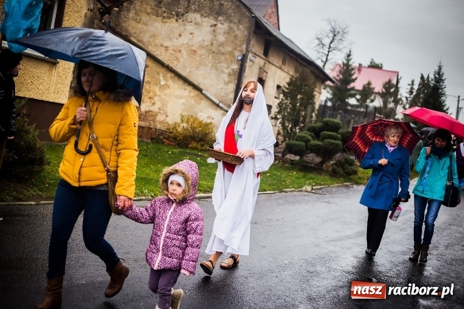 Zdjęcie w galerii na portalu naszraciborz.pl: Święty z wyobraźnią miłosierdzia w Samborowicach wiadomości z regionu