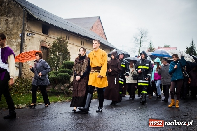 Zdjęcie w galerii na portalu naszraciborz.pl: Święty z wyobraźnią miłosierdzia w Samborowicach wiadomości z regionu