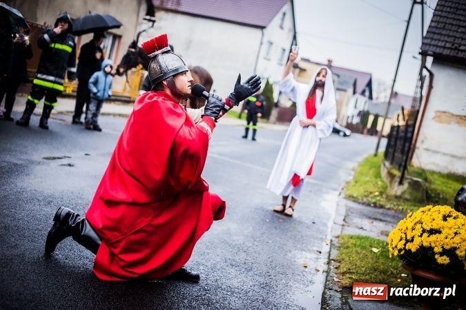 Zdjęcie w galerii na portalu naszraciborz.pl: Święty z wyobraźnią miłosierdzia w Samborowicach wiadomości z regionu