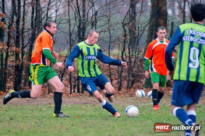 Zdjęcie w galerii na portalu naszraciborz.pl: B klasa: Bezbarwny pojedynek na remis wiadomości z regionu