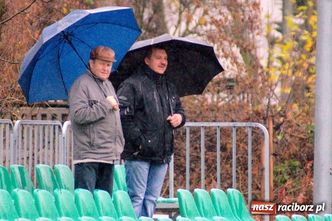 Zdjęcie w galerii na portalu naszraciborz.pl: B klasa: Bezbarwny pojedynek na remis wiadomości z regionu