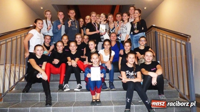 Zdjęcie w galerii na portalu naszraciborz.pl: Zespoły Źródła zdobyły taneczne Oscary wiadomości z regionu