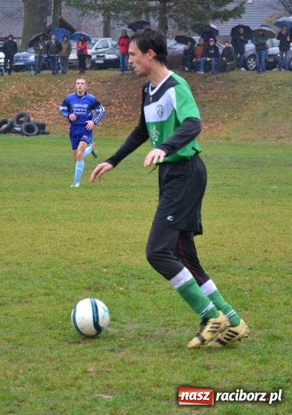 Zdjęcie w galerii na portalu naszraciborz.pl: Ulewne derby na remis, totalna porażka kibiców!  wiadomości z regionu