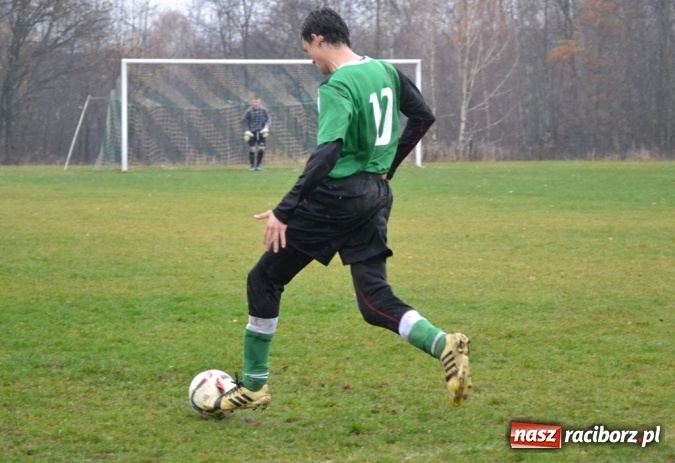 Zdjęcie w galerii na portalu naszraciborz.pl: Ulewne derby na remis, totalna porażka kibiców!  wiadomości z regionu