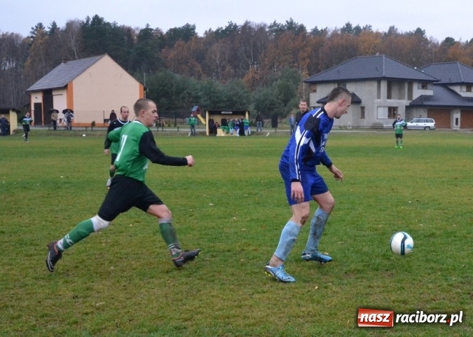 Zdjęcie w galerii na portalu naszraciborz.pl: Ulewne derby na remis, totalna porażka kibiców!  wiadomości z regionu