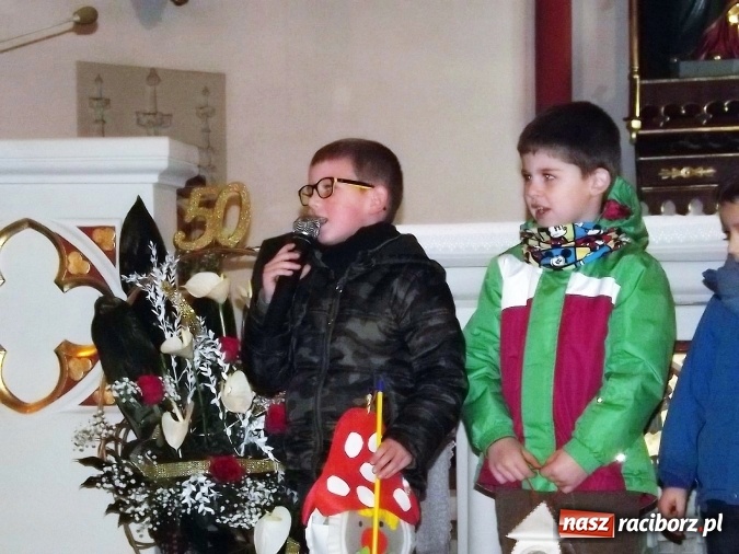 Zdjęcie w galerii na portalu naszraciborz.pl: Nieszpory, procesja i rogale  wiadomości z regionu