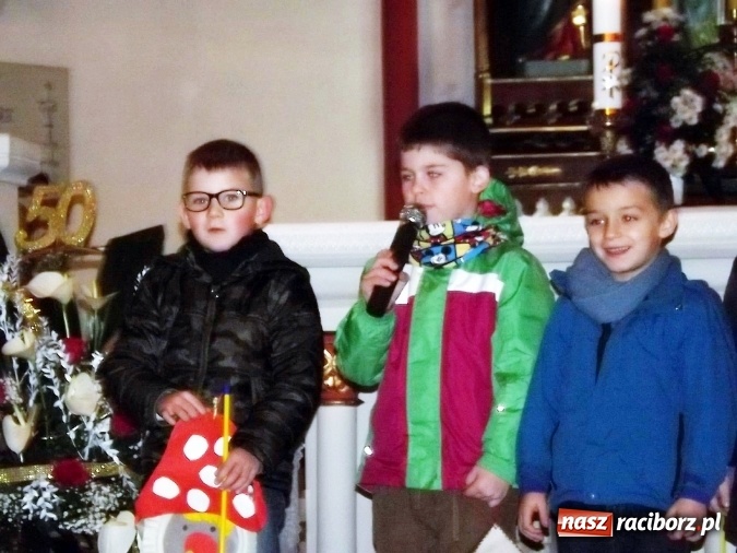 Zdjęcie w galerii na portalu naszraciborz.pl: Nieszpory, procesja i rogale  wiadomości z regionu