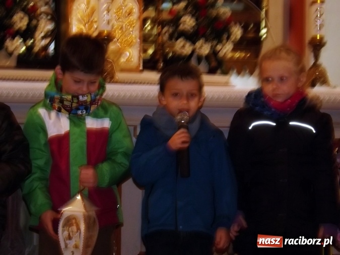 Zdjęcie w galerii na portalu naszraciborz.pl: Nieszpory, procesja i rogale  wiadomości z regionu