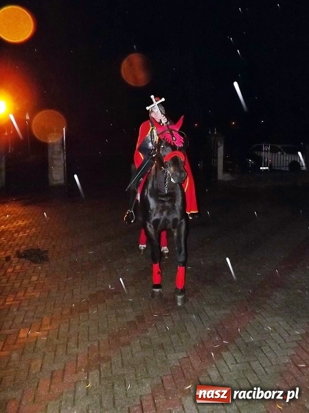 Zdjęcie w galerii na portalu naszraciborz.pl: Nieszpory, procesja i rogale  wiadomości z regionu