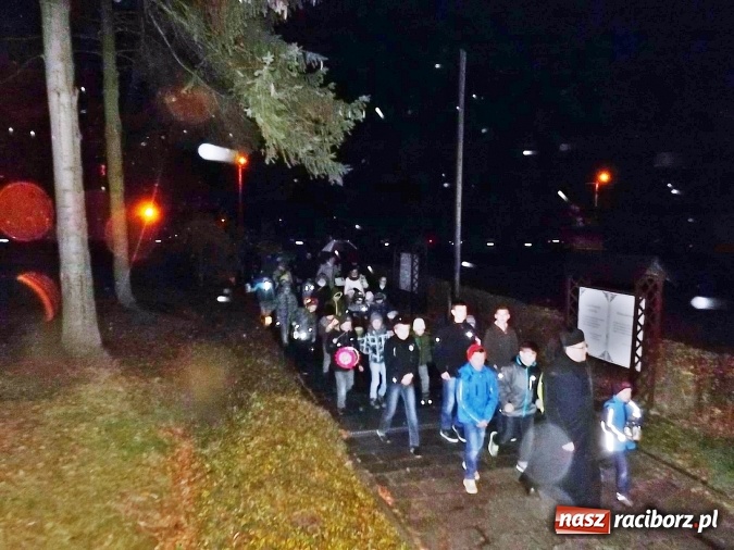Zdjęcie w galerii na portalu naszraciborz.pl: Nieszpory, procesja i rogale  wiadomości z regionu