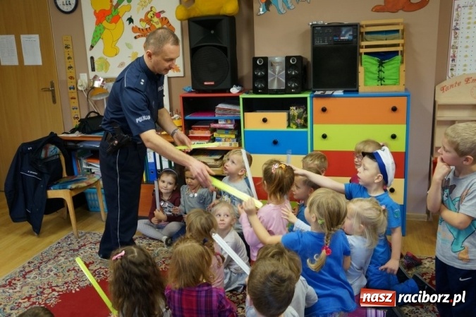 Zdjęcie w galerii na portalu naszraciborz.pl: Przedszkolaki z Rudnika wiedzą, jak się bezpiecznie bawić wiadomości z regionu