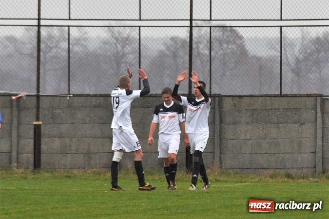 Zdjęcie w galerii na portalu naszraciborz.pl: Nieudana pogoń Markowic. Zawada Książęca z kompletem punktów wiadomości z regionu