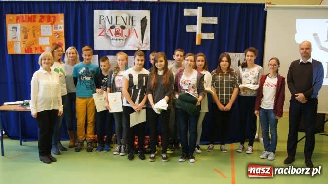 Zdjęcie w galerii na portalu naszraciborz.pl: Papieros - to nie dla mnie - uczniowie Gimnazjum w Pietrowicach Wielkich brali udział w projekcie  wiadomości z regionu