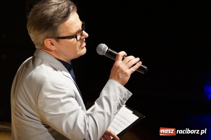 Zdjęcie w galerii na portalu naszraciborz.pl: Klasyka inaczej zabrzmiała w Raciborskim Centrum Kultury wiadomości z regionu