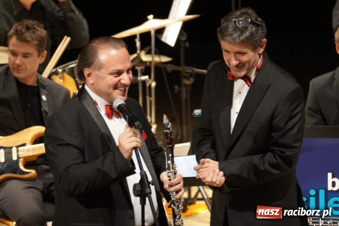 Zdjęcie w galerii na portalu naszraciborz.pl: Klasyka inaczej zabrzmiała w Raciborskim Centrum Kultury wiadomości z regionu