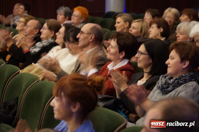 Zdjęcie w galerii na portalu naszraciborz.pl: Klasyka inaczej zabrzmiała w Raciborskim Centrum Kultury wiadomości z regionu