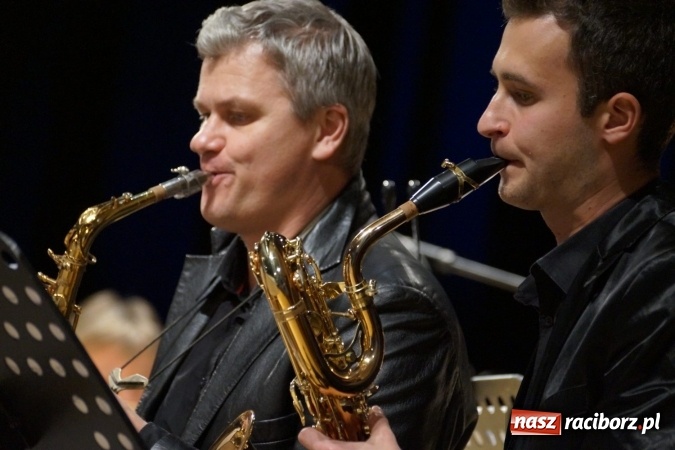 Zdjęcie w galerii na portalu naszraciborz.pl: Klasyka inaczej zabrzmiała w Raciborskim Centrum Kultury wiadomości z regionu