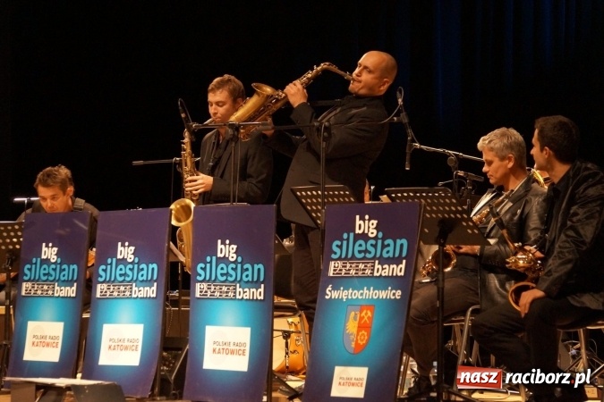 Zdjęcie w galerii na portalu naszraciborz.pl: Klasyka inaczej zabrzmiała w Raciborskim Centrum Kultury wiadomości z regionu