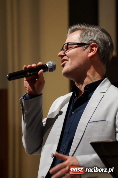 Zdjęcie w galerii na portalu naszraciborz.pl: Klasyka inaczej zabrzmiała w Raciborskim Centrum Kultury wiadomości z regionu