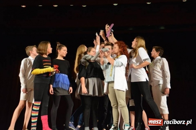 Zdjęcie w galerii na portalu naszraciborz.pl: Dwudniowe zmagania teatralne za nami - poznajcie zwycięzców wiadomości z regionu