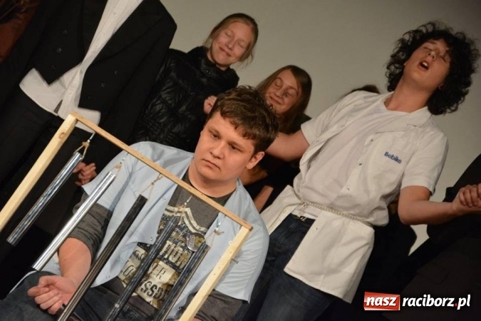 Zdjęcie w galerii na portalu naszraciborz.pl: Dwudniowe zmagania teatralne za nami - poznajcie zwycięzców wiadomości z regionu
