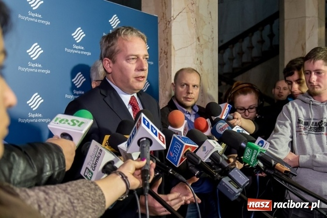 Zdjęcie w galerii na portalu naszraciborz.pl: Wsp&oacute;lnym głosem za czystym powietrzem - o smogu na sesji sejmiku wiadomości z regionu