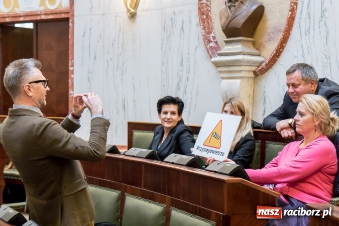 Zdjęcie w galerii na portalu naszraciborz.pl: Wsp&oacute;lnym głosem za czystym powietrzem - o smogu na sesji sejmiku wiadomości z regionu