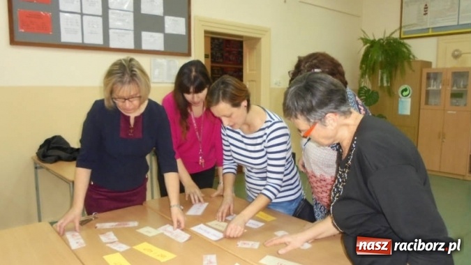 Zdjęcie w galerii na portalu naszraciborz.pl: Gimnazjum nr 5 wygrało w ogólnopolskim konkursie Igrzyska Mistrzów Kodowania wiadomości z regionu