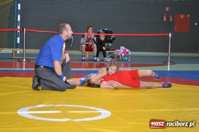 Zdjęcie w galerii na portalu naszraciborz.pl: 36 medali zapaśników MKZ Unia Racibórz na zawodach w Bieruniu wiadomości z regionu