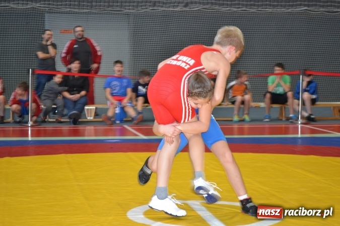 Zdjęcie w galerii na portalu naszraciborz.pl: 36 medali zapaśników MKZ Unia Racibórz na zawodach w Bieruniu wiadomości z regionu