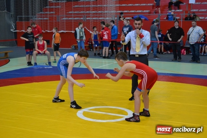Zdjęcie w galerii na portalu naszraciborz.pl: 36 medali zapaśników MKZ Unia Racibórz na zawodach w Bieruniu wiadomości z regionu