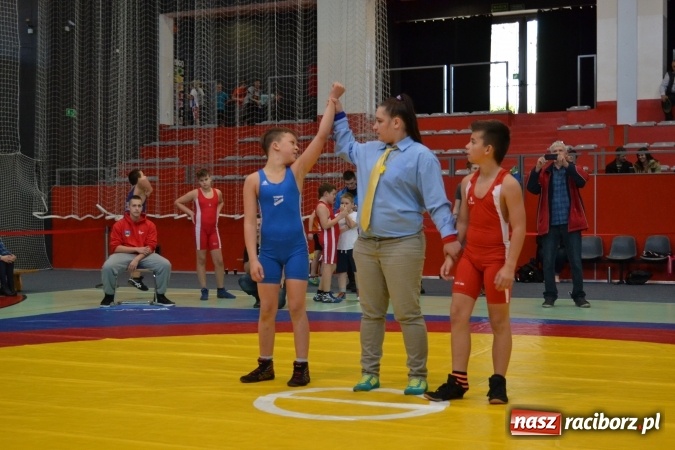 Zdjęcie w galerii na portalu naszraciborz.pl: 36 medali zapaśników MKZ Unia Racibórz na zawodach w Bieruniu wiadomości z regionu