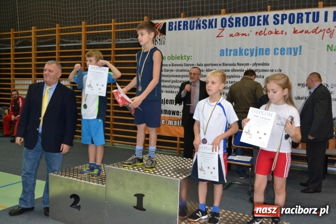 Zdjęcie w galerii na portalu naszraciborz.pl: 36 medali zapaśników MKZ Unia Racibórz na zawodach w Bieruniu wiadomości z regionu