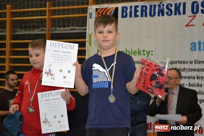 Zdjęcie w galerii na portalu naszraciborz.pl: 36 medali zapaśników MKZ Unia Racibórz na zawodach w Bieruniu wiadomości z regionu
