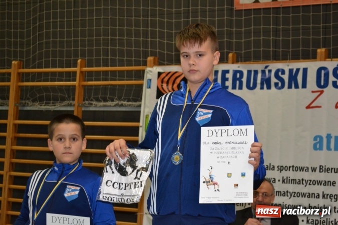 Zdjęcie w galerii na portalu naszraciborz.pl: 36 medali zapaśników MKZ Unia Racibórz na zawodach w Bieruniu wiadomości z regionu