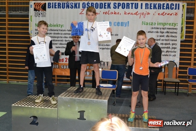 Zdjęcie w galerii na portalu naszraciborz.pl: 36 medali zapaśników MKZ Unia Racibórz na zawodach w Bieruniu wiadomości z regionu