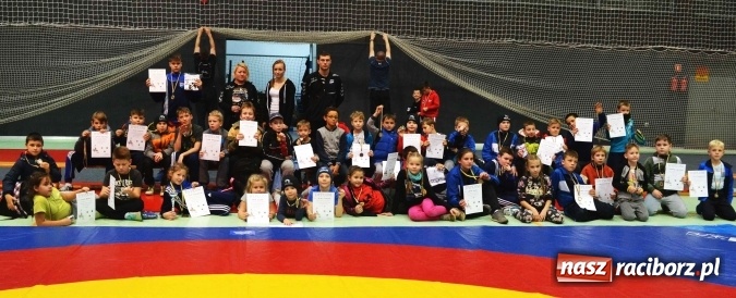 Zdjęcie w galerii na portalu naszraciborz.pl: 36 medali zapaśników MKZ Unia Racibórz na zawodach w Bieruniu wiadomości z regionu