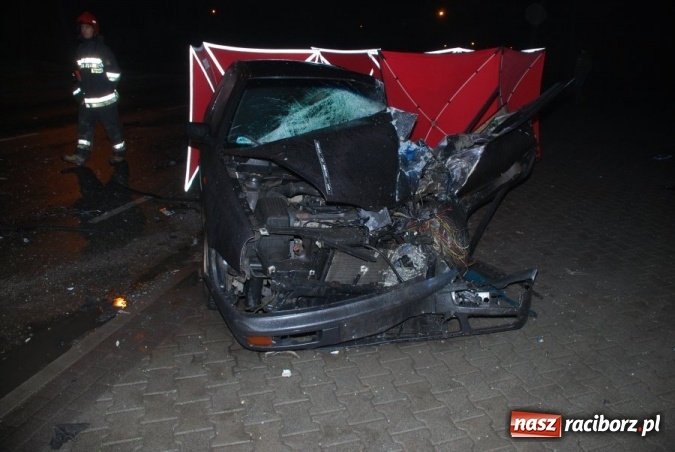 Zdjęcie w galerii na portalu naszraciborz.pl: Wypadek śmiertelny z udziałem autobusu raciborskiego PKS-u wiadomości z regionu