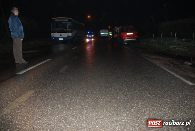 Zdjęcie w galerii na portalu naszraciborz.pl: Wypadek śmiertelny z udziałem autobusu raciborskiego PKS-u wiadomości z regionu