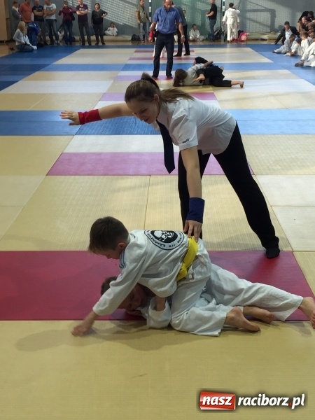 Zdjęcie w galerii na portalu naszraciborz.pl: Medale dla najmłodszych Łamatorów wiadomości z regionu