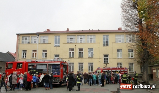 Zdjęcie w galerii na portalu naszraciborz.pl: Tydzień Profilaktyki i Bezpieczeństwa w ZSOMS wiadomości z regionu