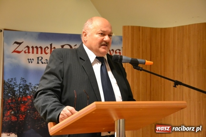 Zdjęcie w galerii na portalu naszraciborz.pl: Tak czy Nie dla elektrowni wiatrowych – konferencja na zamku  wiadomości z regionu