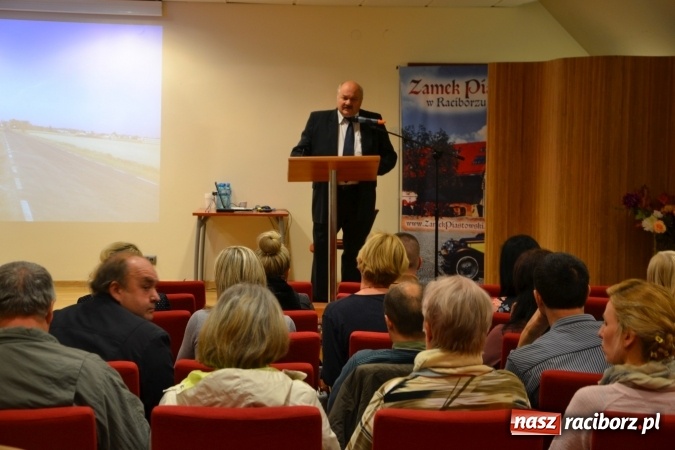 Zdjęcie w galerii na portalu naszraciborz.pl: Tak czy Nie dla elektrowni wiatrowych – konferencja na zamku  wiadomości z regionu