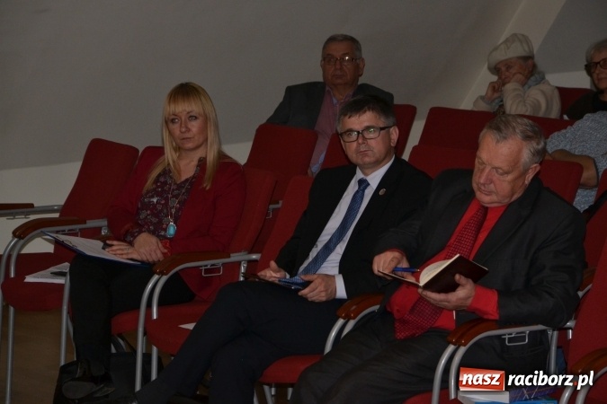 Zdjęcie w galerii na portalu naszraciborz.pl: Tak czy Nie dla elektrowni wiatrowych – konferencja na zamku  wiadomości z regionu