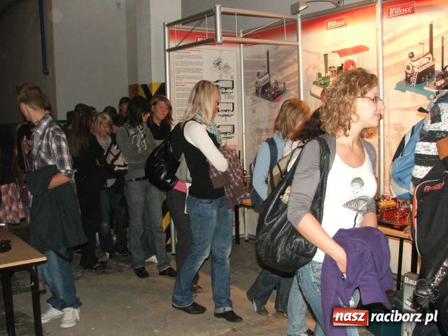 Zdjęcie w galerii na portalu naszraciborz.pl: Maszyny parowe w miniaturze wiadomości z regionu