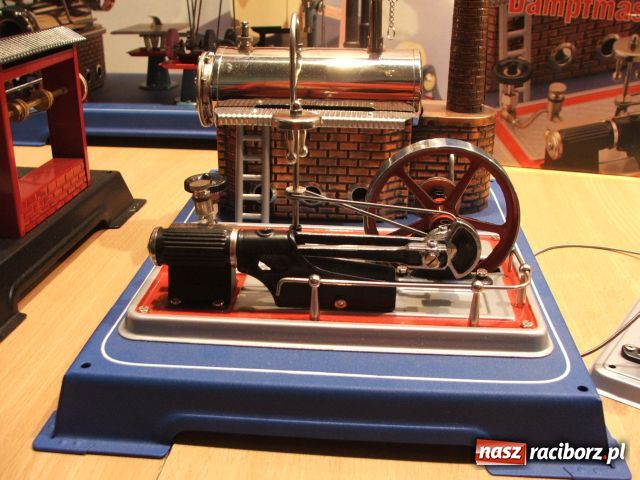 Zdjęcie w galerii na portalu naszraciborz.pl: Maszyny parowe w miniaturze wiadomości z regionu
