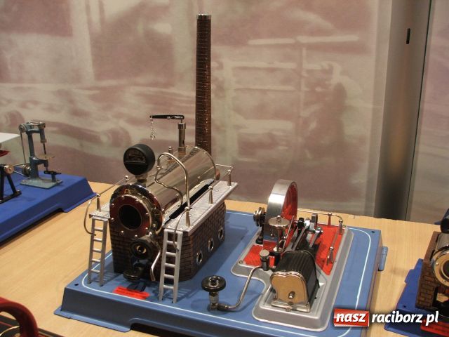 Zdjęcie w galerii na portalu naszraciborz.pl: Maszyny parowe w miniaturze wiadomości z regionu